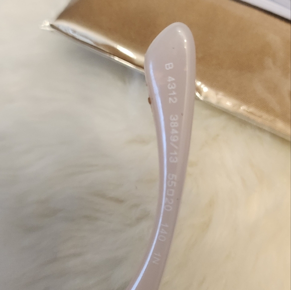 Authentic Burberry Lilac sunglasses - Picture 3 of 5
